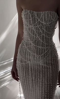 Wedding Dress Diamonds, Pearl Gown, Pearls Dress, Pearl Skirt, Looks Party, Glamour Dress, Pearl Dress, Gala Dresses