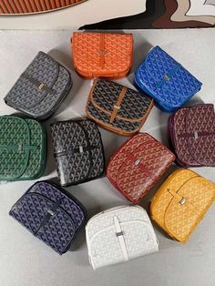 Goyard Men, Mens Accessories Vintage, Clothing Brand Logos, Bag Obsession, Big Promotion, Lv Handbags, Bottega Veneta Shoulder Bag