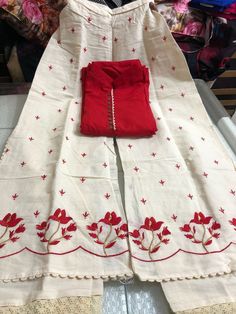 Karhai Designs, Easy Diy Fashion, Kids Blouse Designs, Simple Kurta Designs, Kids Blouse, Simple Kurti Designs, Salwar Kamiz, Fashion Top Outfits