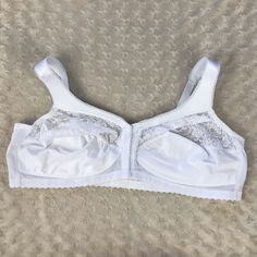 Glamorise Magic Lift Front Close Bra Size 52b White Unlined Lace On Cups No Underwire New Without Tags- Customer Return Or Overstock Smoke Free Home Over 2,000 Items Are Available In My Closet! Bundle To Save And Get The Most Out Of The Flat Rate Shipping Charge! New Items Added Daily. Daywear Full Cup Bra With Lace Trim, Lace Trim Daywear Bra, Front Close Bra, Wireless Bra, Bra Sizes, New Items, Women's Intimates, Bra, Tags