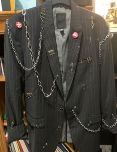 Fancy Punk Outfits Men, Punk Suit Outfit, Punk Prom Outfit Men, Punk Suit Jacket, Punk Prom Suit, Punk Blazer Diy, Punk Blazer Outfit, Punk Outfits 70s, Punk Formal Outfit Men