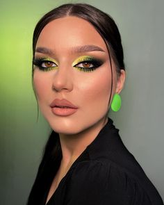 Lime Green Smokey Eye, Lime Makeup Look, Lime Eyeshadow Looks, Lime Green Eye Makeup, Lime Green Makeup Look, Lime Green Makeup, Lime Makeup, Olive Makeup, Cute Skincare