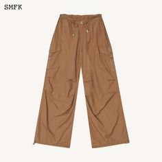 SMFK Compass Wild Viper Cargo Pants Khaki - Design: SMFK's wide-leg paratrooper pants designed in 2022, the 2024 version has increased the loose degree and is set as mid-low waist. - Care: Professional care and dry cleaning needed Size (in cm) Waist Hip Length XS 91 132 102 S 95 136 104 M 99 140 106 L 103 144 108 Materials: 100% Nylon Shop Pants, Suit Pant, Skirt Socks, Women Pants, Pants Design, Pants Women, Low Waist, Hoodie Dress, Hip Length