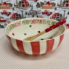 Red & white stripe Christmas Serving Bowl with Serving Spoon. Christmas Bowl Painting Ideas, Pottery Painting Christmas Ideas, Pottery Ideas Christmas, Pottery Painting Ideas Christmas, Christmas Pottery Painting, Christmas Bowls, Farmhouse Accessories, Diy Christmas Mugs, Painted Bowls