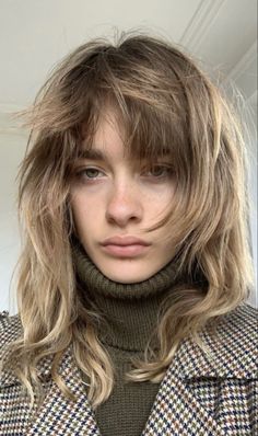 Quarter Head Highlights, Camille Jansen, How To Bayalage Hair, Shag Cut, Hair Balayage, Hair Inspo Color, Grunge Hair