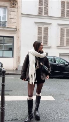 Shop our Influencers' top picks on Amazon Paris During Winter, Best Autumn Outfits, Aesthetic Looks Winter, Winter Outfit City, Paris Outfit Inspo Winter, Nyc Winter Outfits Going Out, Paris Inspo Outfit, Paris Outfit Autumn, Paris In The Winter Outfits