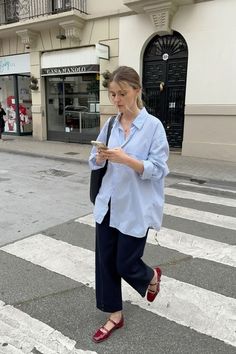 Casual Comfy Outfit Summer, Polo Outfits For Women, Polo Shirt Outfit Women's, Casual Comfy Outfit, Smart Casual Women Outfits, Street Style Outfits Casual, Classy Street Style, Polo Shirt Outfits, Smart Casual Women