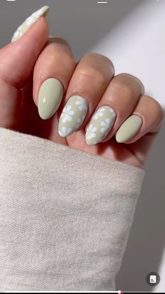 Sage Green Summer Nails, Green Summer Nails, Nails Short Oval, Cowboy Nails, Green Nail, Acrylic Nails Coffin Short, Acrylic Nails Coffin, Floral Nails, Nails Short