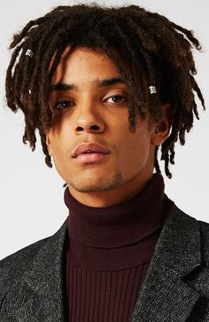 Men's Hairstyles Short Dreadlocks. Photo: Topman. #menshairstyles #menshair #afrohair #dreadlocks Hairstyles For Black Men, Blond Rose, Short Dreads, Black Men Haircuts, Long Face Hairstyles, Men's Long Hairstyles, Face Shape Hairstyles