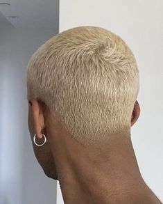 Buzzcut Colored Hair Men, Blonde Buzz Cut Men, Shaved Bleached Hair, Bleach Buzz Cut, Bleach Buzzcut Men, Blonde Buzzcut Men, Dyed Buzzcut Men, Bleached Buzz Cut