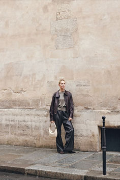 Kelly Rutherford spotted in Paris carrying the Luna Bag in ivory🤍🕊️ Luna Bag, Matte Gold, Paris