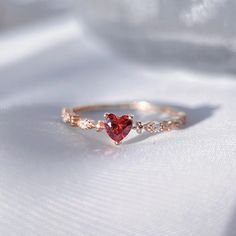 Dainty Heart Rings, Tiny Dainty Engagement Rings, Red Christmas Nails With Pearls, Rings Aesthetic Heart, Gifts For Valentines For Her, Wedding Jewelry Unique, Pintrest Rings, Small Heart Chest Tattoo Female, Gold Rings Ideas