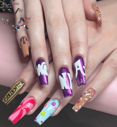 Step into a world of pure imagination with our Willy Wonka Nails art designs! Indulge your sweet tooth with our vibrant blue, purple and pink hues. Whether you prefer your nails short and simple or long and intricate, acrylic or gel our Willy Wonka-inspired designs will add a touch of whimsy to your look. Get ready to transport yourself to a candy wonderland with our deliciously fun nail art collection! Maroon Nail Art, Britney Spears Perfume, Maroon Nail, Fantasy Nails