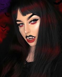 Thorn Makeup, Victorian Vampire, Vampire Pictures, Vampire Makeup, Rock Aesthetic, Gothic Models, Halloween Inspiration