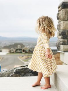 Stripes. boho child » bohemian style » young gypsy soul » earth baby » elements of bohemia » wild adventures » free spirit » bohemian baby » little wanderers » living free » Yellow Striped Dress, Bohemian Baby, Kids Fashion Dress, Cooler Look, Baby Outfit, Mode Inspiration, Toddler Fashion, Childrens Fashion