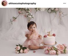 Once Upon A Time 1st Birthday Photoshoot, 1 Year Balloon Ideas, Parisian Birthday, Parisian Birthday Party, Foto Inspo, Smash Cake Girl