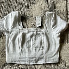 Cute White Crop Top! Perfect For Summer. Never Worn Casual Fitted Linen Crop Top, Fitted Linen Casual Crop Top, Fitted Linen Tops For Day Out, Trendy Linen Tops For Spring, White Relaxed Fit Crop Top For Spring, White Fitted Linen Crop Top, White Fitted Linen Tops, Fitted Linen Top For Spring, Fitted White Linen Tops