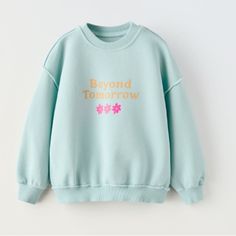 Nwt Zara Organic Cotton Blend Sweatshirt 1.5y (12-18m) (33.9 Inches) 2y (18-24m) (36.2 Inches) 1.5:B 2:C Light Blue Letter Print Sweatshirt For Fall, Cute Long Sleeve Zara Sweatshirt, Cute Zara Long Sleeve Sweatshirt, Zara Crew Neck Sweatshirt With Letter Print, Cute Long Sleeve Zara T-shirt, Zara Winter Tops With Letter Print, Zara Long Sleeve Tops With Letter Print, Zara Light Blue Tops For Fall, Zara Kids Boys