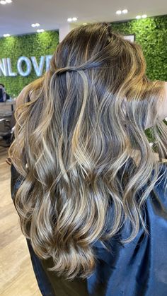 Golden Highlights Brown Hair, Highlights Brown Hair Balayage, Blonde Hair With Highlights, Blonde Balayage, Brunette Hair