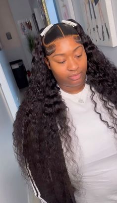 ✰Pin:riimunnaaa Frontal Styles, Hot Hairstyles, Curly Hair Black, Wet And Wavy Hair, Kaws Wallpaper, Two Ponytails, Fire Hair, Sleek Ponytail Hairstyles, Frontal Wig Hairstyles