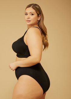 Best Plus Size Bras, Butterfly Bra, Dove Pictures, Bra Plus Size, Plus Size Bras, Iranian Beauty, Chic And Curvy, Figure Poses, Plus Size Black