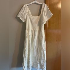 Size M, Puff Sleeves, Smoke Free Home, Has Lining Casual Midi Dress With Square Neck For Daywear, Casual Square Neck Midi Dress For Daywear, Casual Flowy Square Neck Smocked Dress, Smock Midi Dress With Square Neck For Day Out, Square Neck Smock Midi Dress For Day Out, Casual Smocked Dress With Square Neck For Brunch, Casual Smocked Dress With Square Neck For Daywear, Casual Cotton Smocked Dress With Square Neck, Casual Smock Midi Dress With Square Neck