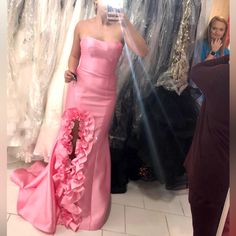 Tarik Ediz Pink Gown Tarik Ediz Dresses, Prom Dress Color, Pink Gown, Tarik Ediz, Pink Prom Dress, Pink Prom, Pink Gowns, Prom Dress, Colorful Dresses