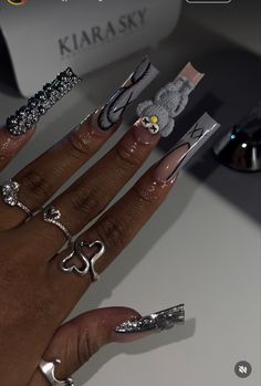 Rich Rich, Dope Nail Designs, Simple Acrylic Nails, Gray Nails, Fashion Influencer