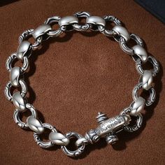 CHUANGCHENG S925 Sterling Silver Bracelet Hip-hop Trend Simple and Cool with A Sense of Niche Design Chain Bracelet Men, Hip Hop Trends, Mens Chain Bracelet, Curb Chain Bracelet, Retro Bracelet, Link Design, Sterling Silver Bracelet, Chains For Men, Chain Link Bracelet