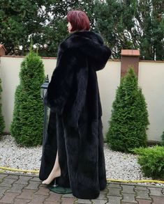 LUXURY BLUE fox Fur Full coat with Whole skins,long coat, luxury fur coat, | eBay Long Fur Coat Outfit, Luxury Fur Coat, Red Fur Coat, Long Coat Outfit, Fur Coat Outfit, Sable Coat, Black Fur Coat, Long Fur Coat, Faux Fur Cardigan