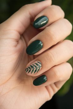 Stars Nails, Chic Nail Designs, Cute Short Nails, Easy Nails, Spring Nail Colors, Green Nail, Trendy Nail Design, Short Nail Designs