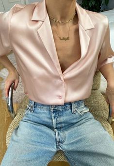 Silk Shirt Blouses, Satin Shirts, Cardigan Shirt, Suit Shirts, Satin Shirt, Men Fashion Casual Outfits, Trend Fashion, Mode Inspiration