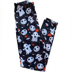 Amazon Essentials Halloween Leggings. In Like New Condition, Never Worn. Pattern: Ghosts And Spiders Colors: Black And White Size: 2 Comes From A Smoke Free Home. Ships Same Or Next Day! Black Halloween Loungewear Pants, Black Bottoms For Halloween Costume, White Bottoms For Halloween Costume Party, Halloween Pants, Essentials Pants, Colors Black And White, Halloween Leggings, Amazon Essentials, Fall Clothes