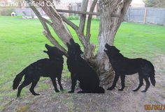 Wolves Silhouette, Haunted House Diy, Easter Outdoor, Wood Yard Art, Diy Halloween Games, Yard Haunt, Wolf Silhouette, Shadow Silhouette, Halloween Decorations Diy Outdoor