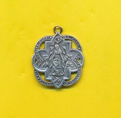 Antique sterling sillver charm religious Medal pendant St Germana. Ancienne médaille religieuse en argent représentant Sainte Germaine. Height/Hauteur : 0.95 inch or 2.4 cm high. Saints Medals, Sterling Silver Charm, Sterling Silber, Silver Charms, Bead Charms, Charms, Sterling Silver, Etsy Uk, Pendant