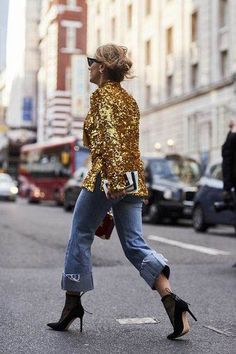 Glitter Fashion, London Fashion Week Street Style, London Fashion Weeks, Street Style Fall Outfits, Sequin Jacket, Autumn Street Style