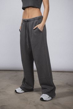 An elevated loungewear essential. The Core Straight Leg Sweatpant is made of a 12 oz cotton with a wide-leg, baggy silhouette. Includes a drawstring waistband, side pockets, and back pocket for added functionally. 100% ORGANIC COTTON 12 OZ BRUSHED TERRY STANDARD FIT MID RISE GARMENT WASHED INSPIRED BY VINTAGE GARMENTS Streetwear Full-length Drawstring Sweatpants, Wide Leg Cotton Sweats With Pockets, Baggy Relaxed Sweatpants For Fall, Casual Oversized Drawstring Sweatpants, Oversized Cotton Pants With Drawstring, Baggy Full Length Sweatpants For Loungewear, Sporty Wide Leg Sweatpants, Sporty Wide Leg Sweatpants For Everyday, Full Length Drawstring Sweatpants