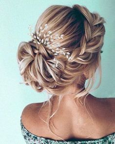 Easy Wedding Guest Hairstyles, Bridesmaid Stuff, Sanggul Modern, Bridesmaids Hair, Bridal Hair Updo, Peinados Recogidos, Wedding Guest Hairstyles, Haircut Styles, Top Hairstyles