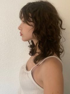 Shaggy Curly Hair, Wavy Layered Haircuts, Shoulder Length Wavy Hair, Wavy Layered Hair, Shoulder Length Curly Hair, Layered Curly Hair, Curly Hair Photos, Wavy Haircuts, Haircuts For Wavy Hair