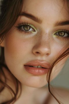 Green Shadow Makeup Brown Eyes, Green Brown Makeup Look, Green Eyeshadow On Green Eyes, Brown And Green Eye Makeup, Makeup With A Pop Of Color, Makeup To Make Hazel Eyes Pop, Eye Pop Makeup, Brown Eyes Green Eyeshadow, Bridesmaid Makeup Green Eyes Blonde