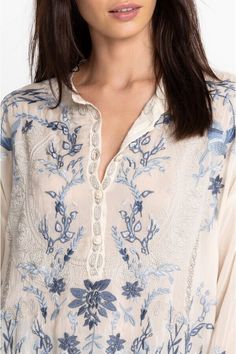 Johnny Was Alessa Tunic Long Sleeves Top Shirt Floral Embroidery Shell White New A nonchalant throw-on-and-go design, the Alessa Tunic promises both style and comfort. This tunic is crafted from a lightweight material and features a collar, a button closure, long sleeves, a blue floral placement embroidery, and side slits for relaxed movement. For a causal daytime ensemble, pair this tunic with blue denim.Sizes Available: M, L, XL, XXLAlso Available in Black color sold in a Separate listing.Prod Maple Dress, Placement Embroidery, Create A Signature, Velvet Clothes, Boho Chic Outfits, Sleeves Top, Signature Look, Tee Dress, Johnny Was