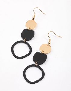 Pick out a new pair of earrings, perfect for any occasion! Discover timeless hoops, huggies and studs or explore our range of drop earrings in trending silhouettes and styles. | Lovisa Gold Graduating Mixed Disc Drop Earrings, Black Earrings Black, Favorite Rings, Ring Necklace, You Bag, Product Launch, Ring Size, Drop Earrings, Range, Gold