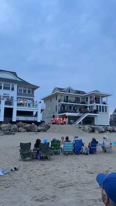 summer aesthetic, east coast, nantucket, cape cod, boston, beach, ocean, sunset, campfire, outdoor band, beach aesthetic, porch, front porch, south carolina, beach girl, sailboat, new jersey, florida, july 4th, rooftop patio, beach house, summer vibes, country music, concert Beach House Cape Cod, Nc Beach House, Beach House New Jersey, Nj Beach Aesthetic, Orleans Cape Cod, Summer Beach House Aesthetic, Tsitp Vibe, East Coast Beach House, New Jersey Beach House