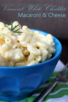 macaroni and cheese in a blue bowl