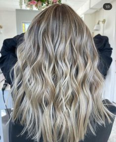 Cool Blonde Hair Colour, Fall Blonde Hair, Fall Blonde, Cool Blonde Hair, Blonde Hair Inspiration, Winter Hairstyles, Medium Length Hair Cuts, Blonde Hair Color, Balayage Hair