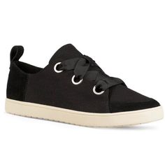 Note: These Shoes Are Available In Black. (White Shown On Model Is Not Available) Similar To The Popular Dolce & Gabbana Low Top Sneaker. Brand New! Value: $70.00+ Ships To You Today! The Deets. By Ugg Suede/Canvas Mix Style: Penley Thick Bow Laces Foam Insoles Chic Spring Sneakers With Cushioned Footbed, Chic Lace-up Sneakers With Cushioned Footbed, Chic Lace-up Sneakers With Rubber Sole, Chic Low-top Sneakers For Spring, Chic Lace-up Synthetic Sneakers, Chic Synthetic Sneakers For Spring, Chic Slip-on Synthetic Sneakers, Textile Sneakers For Fall, Chic Synthetic Slip-on Sneakers