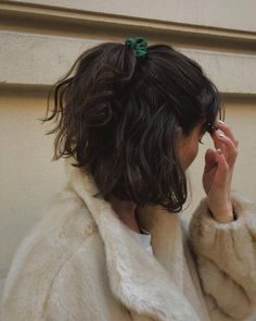 Hairdos For Short Hair, Short Wavy Hair, Long Bob, Hair Envy, Aesthetic Hair, Messy Hairstyles, Hair Dos