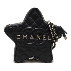 CHANEL Chain Shoulder crossbody Bag AS4579 Lambskin Black GHW Used Description / Specification Brand Name CHANEL Item Name CHANEL Chain Shoulder crossbody Bag AS4579 Lambskin Black GHW Used Model No. AS4579 Color Black Material Lambskin (sheep leather) Size H:20cm x W:15cm x D:5cm (H:7.9" x W:5.9" x D:2.0") Strap drop：50cm(19.7") Shoulder：-(0.0") - 117cm(46.1") Pocket >fastener >Outside /Open x 1>Inside /Open x 2 Accessories Box/Dustbag Date Code G30APJH4 Instore Code 2107600967141 Up Date 2024/ Chanel Chain, France Design, Chanel Cruise, Sheep Leather, D 2, Birkin Bag, Hermes Bag Birkin, Chanel Classic Flap, Ysl Bag