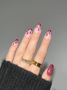 61 Cute Halloween Nail Designs and Ideas for Spooky Season Blood Nails, Red Nails Glitter, Drip Nails, Glam Nails, Halloween Nail Art