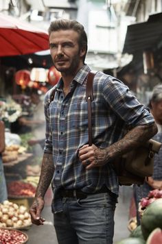 Beckham Style Outfits, David Beckham Casual, David Beckham Outfit, David Beckham Tattoos, David Beckham Style Outfits, David Beckham Style, Beckham Style, Victoria And David, Cowgirl Style Outfits